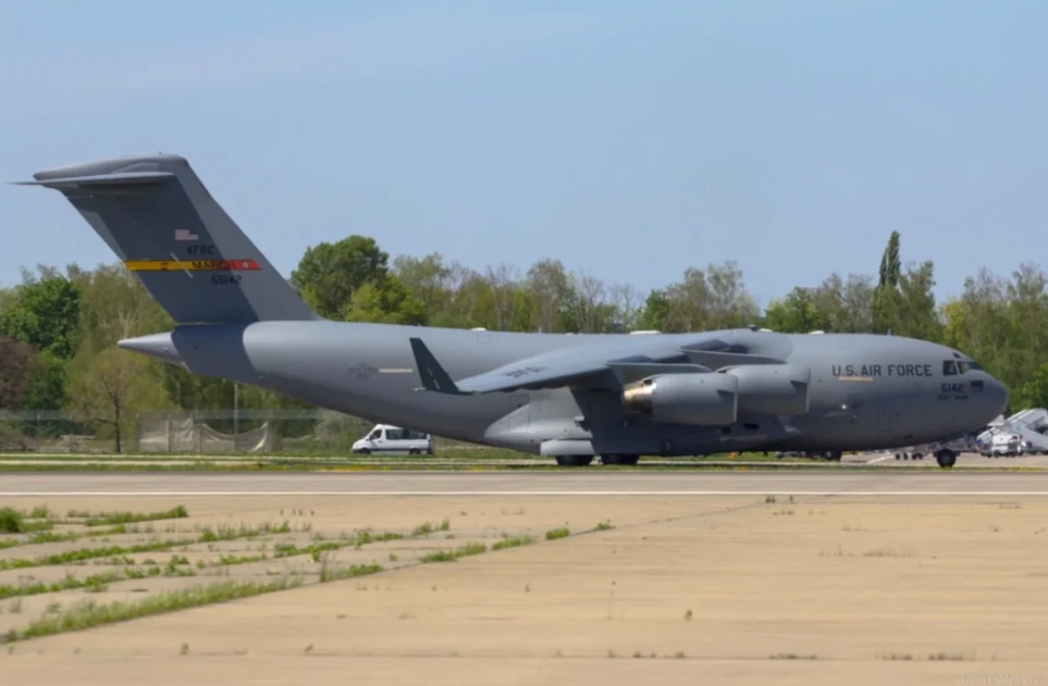 لماذا هبطت «بوينغ C-17A غلوب ماستر 3» في موسكو؟